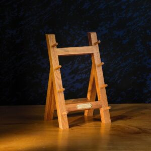 4-slot oak knife stand with four knives