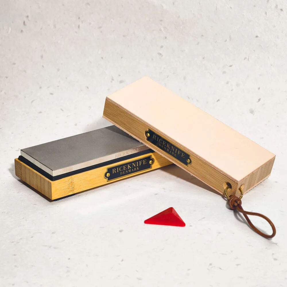 RICEKNIFE beginner sharpening set: plated diamond stone in its holder, leather strop and angle guide