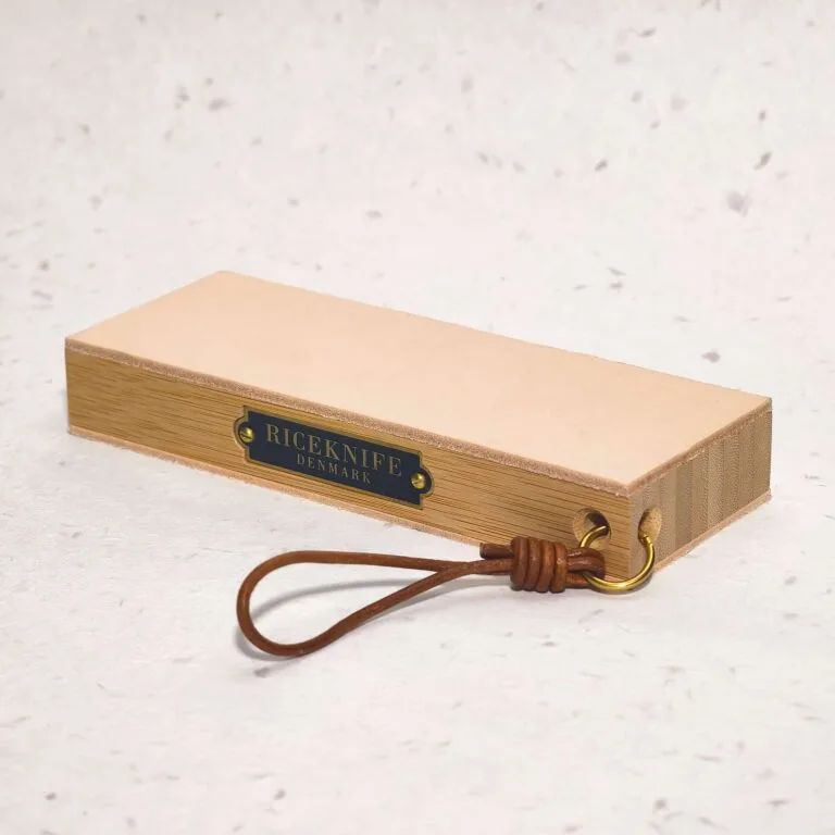 Leather strop with bamboo base from the RICEKNIFE beginner sharpening set